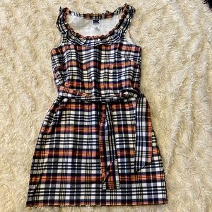 Cotton sleeveless, ruffled neckline